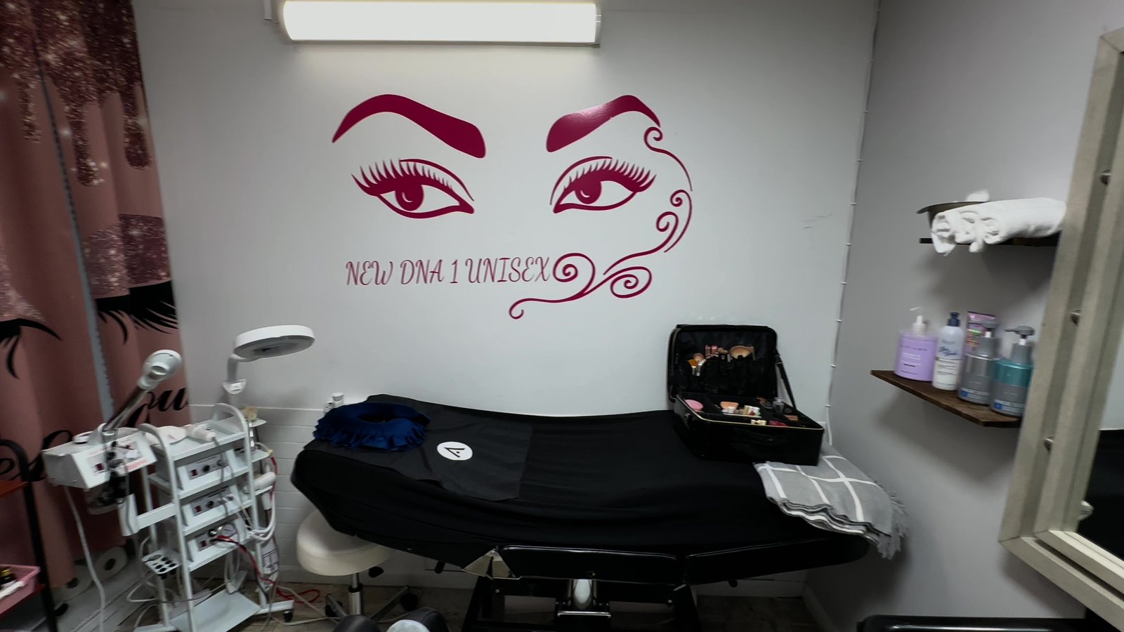 Private hijab-friendly salon section